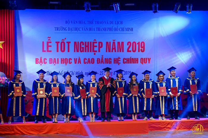 Tổ chức lễ trao bằng cho Tân cử nhân Khoa Quản lý văn hóa, nghệ thuật khóa 2015-2019: 50 chương trình hoạt động phục vụ cộng đồng đã được sinh viên thực hiện trong Khóa học