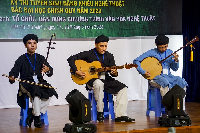 Tổ chức, dàn dựng chương trình văn hóa nghệ thuật: thu hút thí sinh