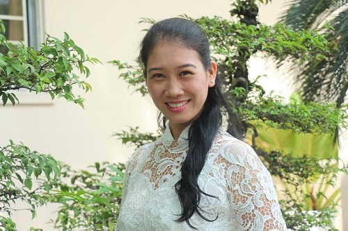 Thạc sĩ Hoàng Thị Nhung: Cô giáo mê công tác phong trào và giải thưởng Á khôi cuộc thi Duyên dáng áo dài 2018