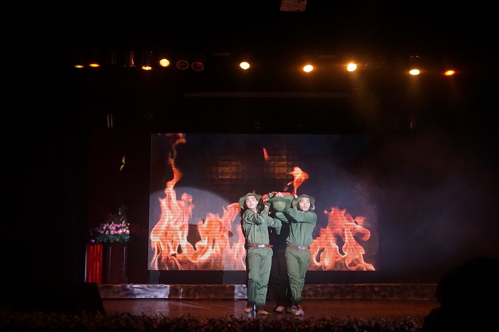 Ngược dòng ký ức – vở diễn giàu cảm xúc của sinh viên văn hóa