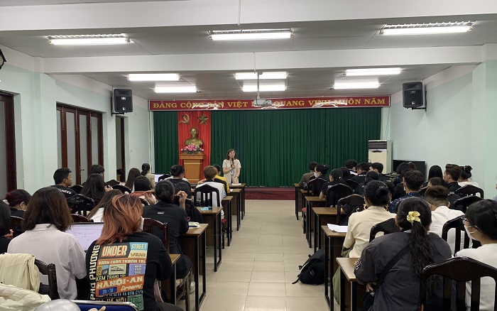 Khoa quản lý văn hóa, nghệ thuật tổ chức họp giao ban với sinh viên học kỳ I, năm học 2022-2023