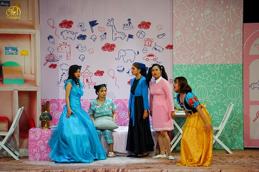 Thu hình trong nhà hát truyền hình HTV: Chẳng phải “thời vận” mà là “ÂN”