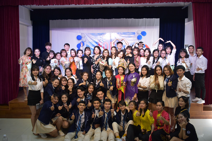 “FOR… Cho bạn, cho tôi, cho chúng ta, cho mãi mãi”