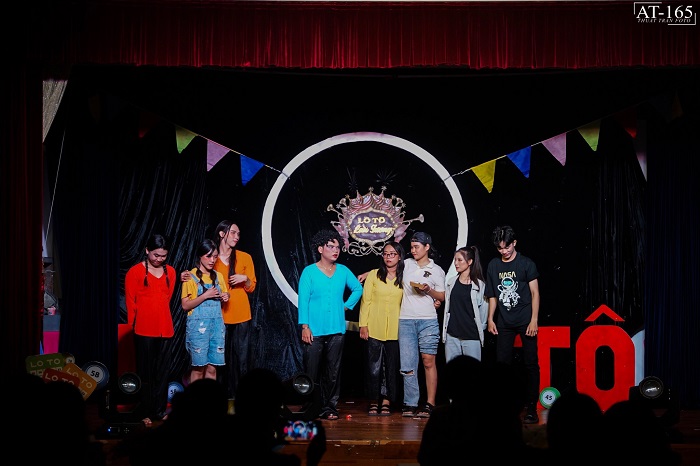 “Màu của cuộc sống”- Chương trình thi kết thúc học phần đầy cảm xúc