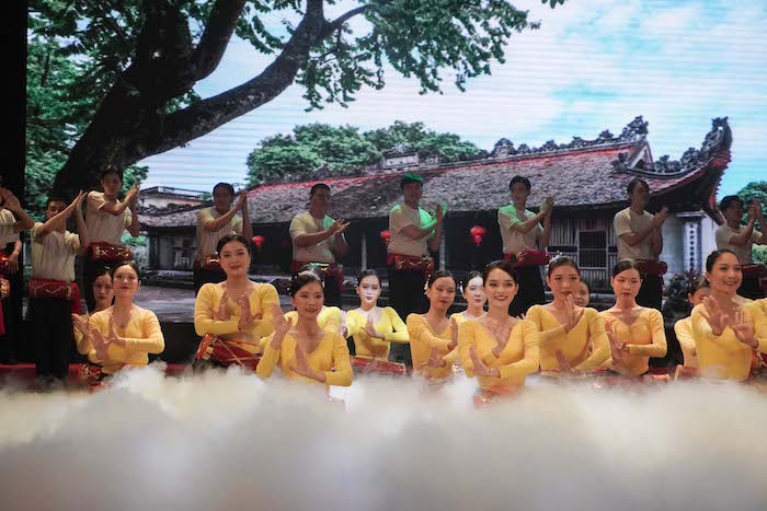 Hành trình “Họa vũ” – hành trình họa những đam mê