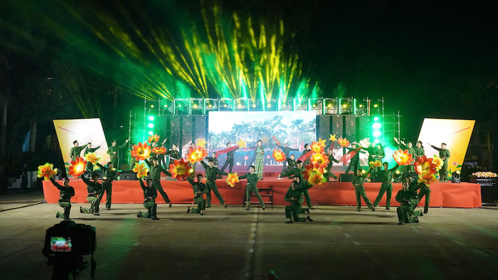 Chương trình nghệ thuật “Hát mãi khúc quân hành” chào mừng 80 năm thành lập quân đội nhân dân việt nam (22/12/1944 -22/12/2024) và 35 năm ngày hội quốc phòng toàn dân (22/12/1989 -22/12/2024)