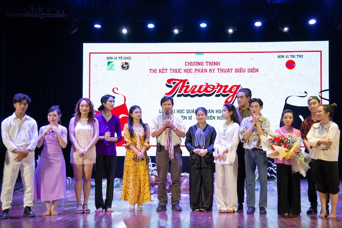 "Thương" tiếng thở dài cho thân phận phụ nữ